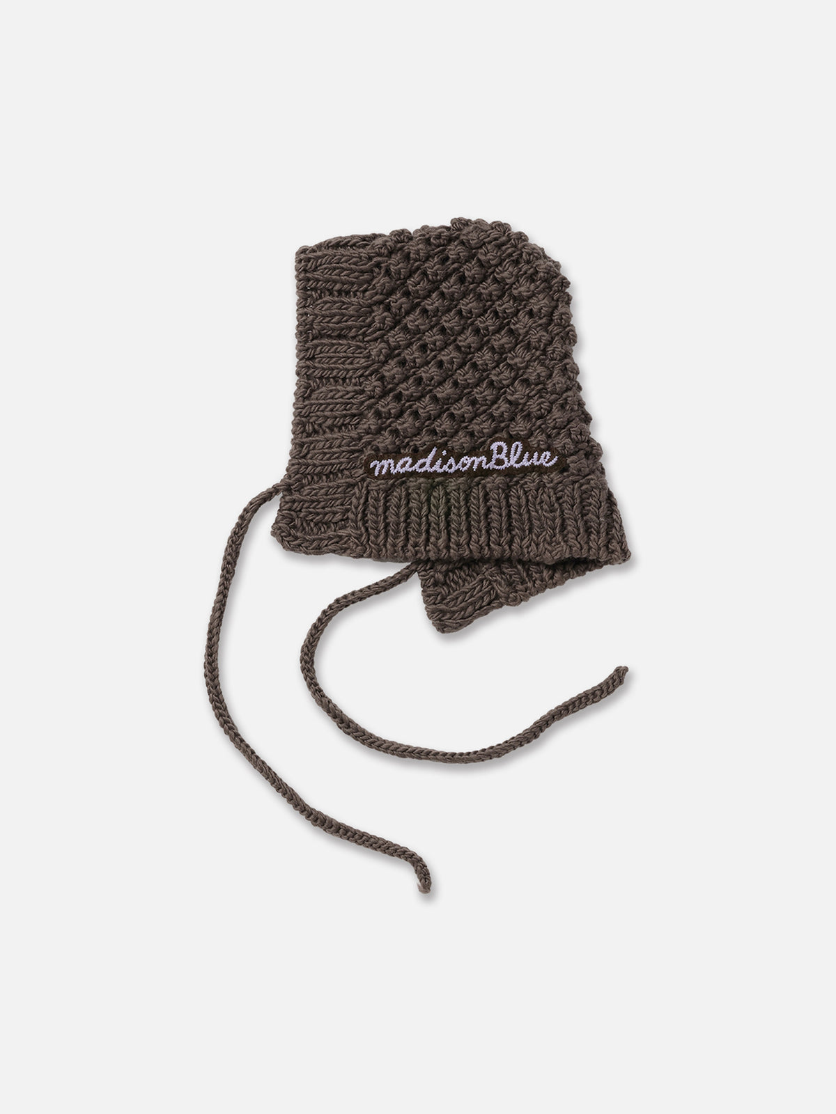 BONNET EN TRICOT FAIT MAIN