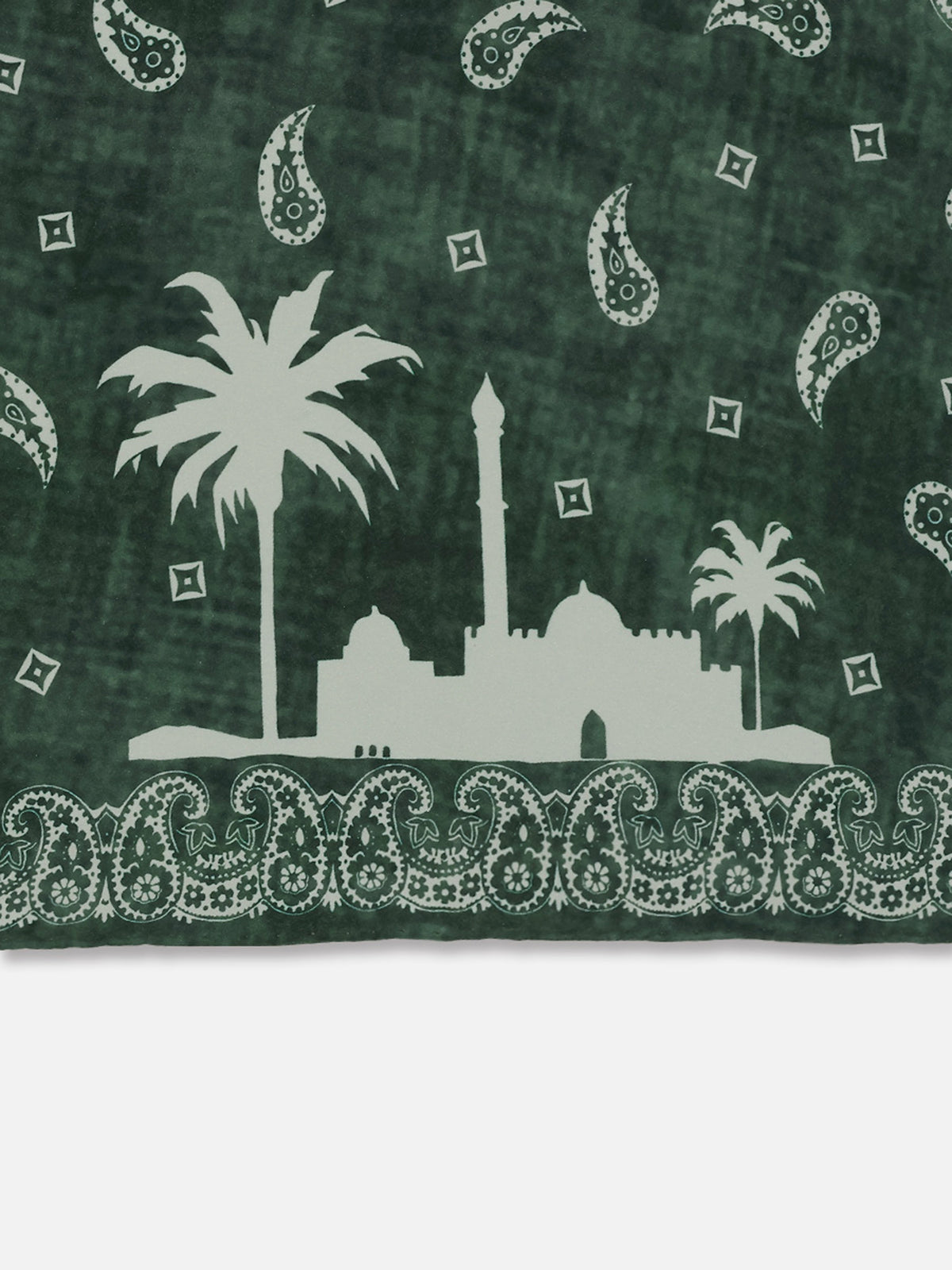 GRAPHIC PAISLEY DIAMOND SCARF