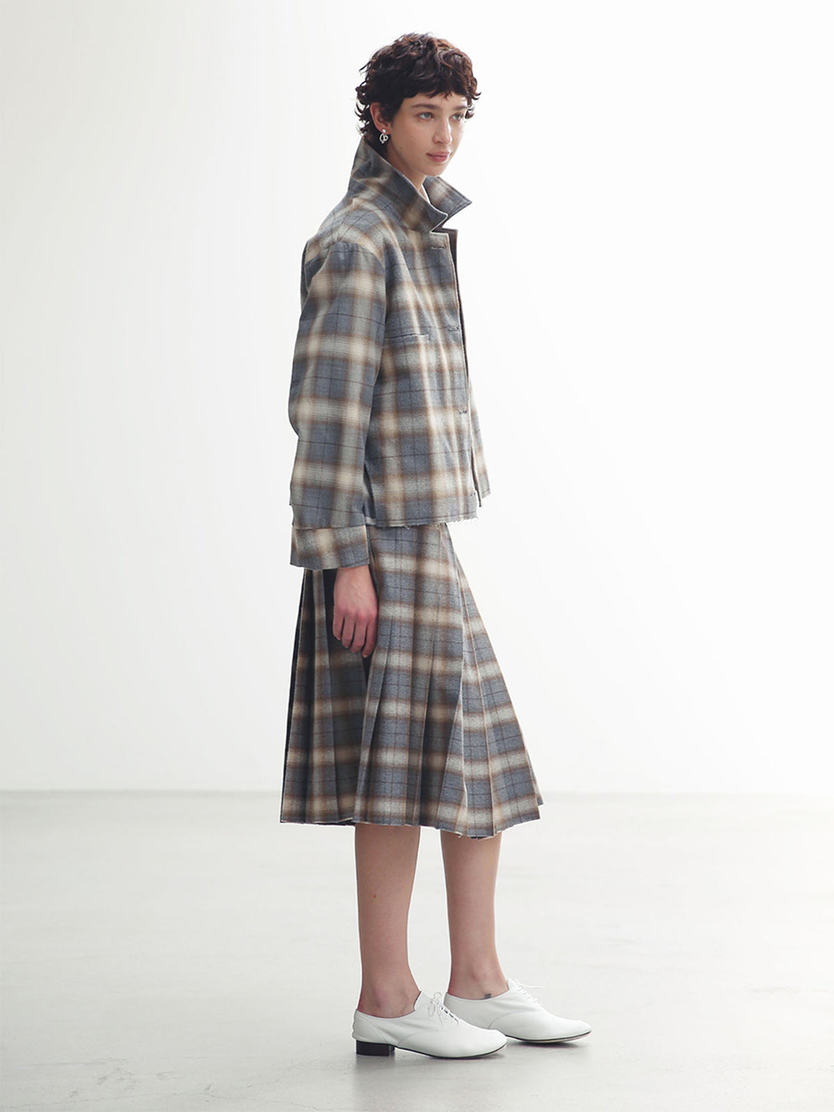 REMAKE SHOP COAT CHECK
